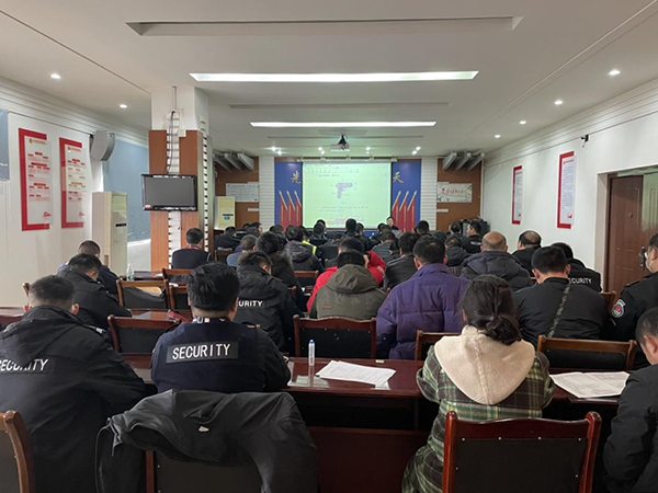 安檢站、消防護(hù)衛(wèi)部開展違禁物品檢查培訓(xùn).png